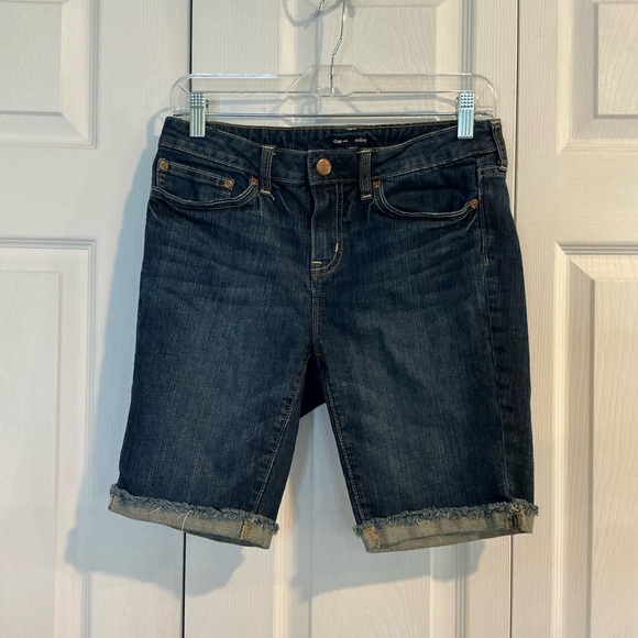 🌹 Gap Aubrey Blue Denim Bermuda Shorts - Size 6 - Picture 1 of 4
